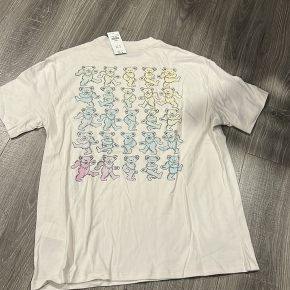 Abercrombie and Fitch tee. Size xs - Picture 2 of 3